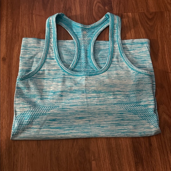 New Balance Razorback Athletic Tank Top - Picture 3 of 6